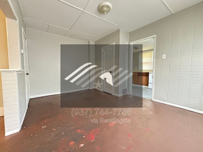 Building Photo - 515 Mertland Ave