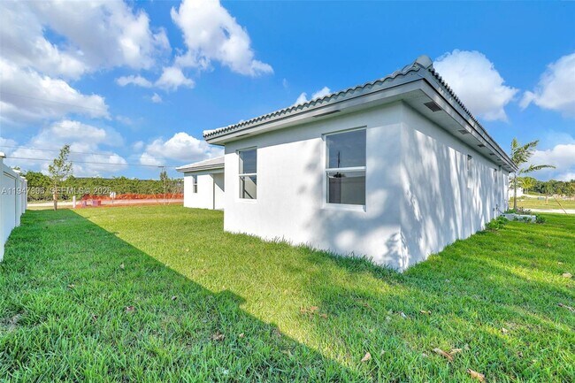 Building Photo - 27210 SW 159th Path