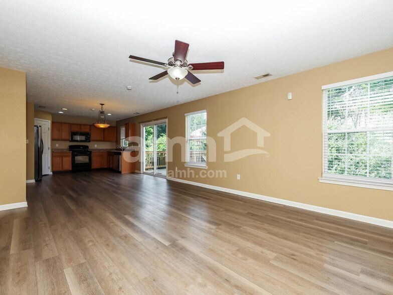 Building Photo - 333 Parrott Ct
