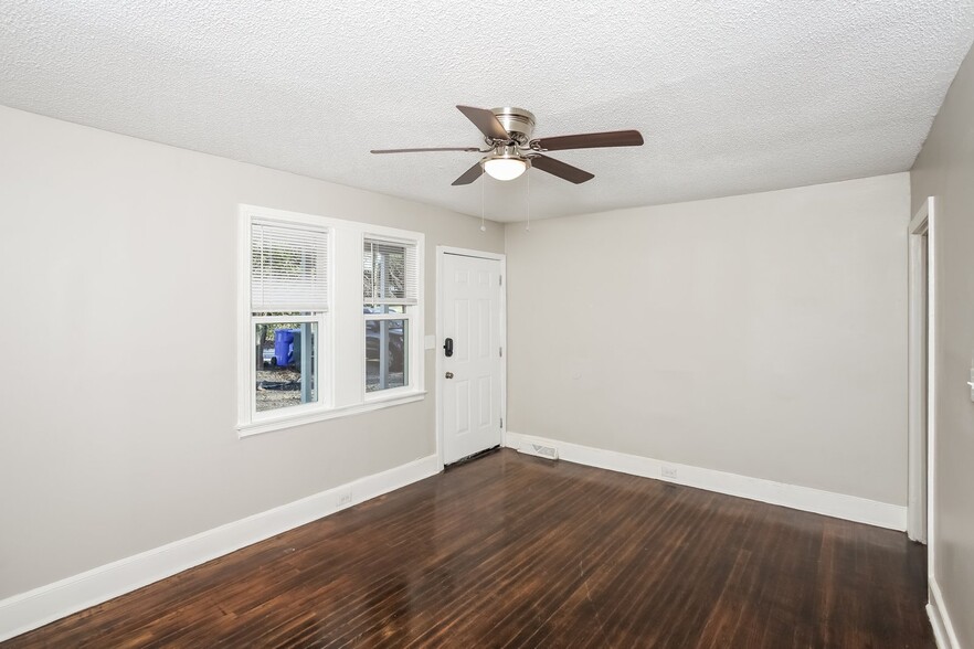 Building Photo - 901 Ashley St