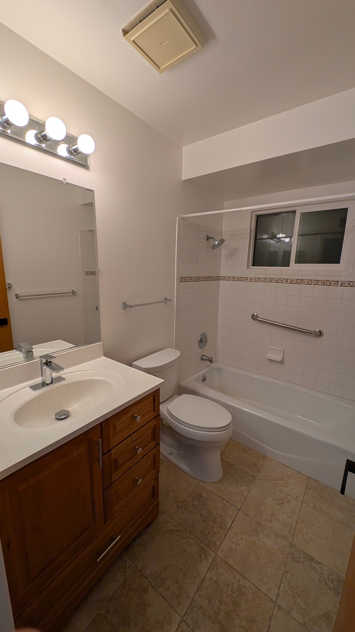 Building Photo - 128 Bothin Rd