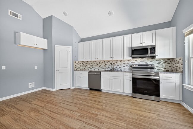 Building Photo - 9755 Black Gum