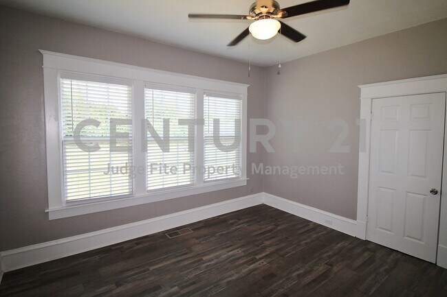 Building Photo - Updates Galore in This Vintage 2/1.5 in Ce...