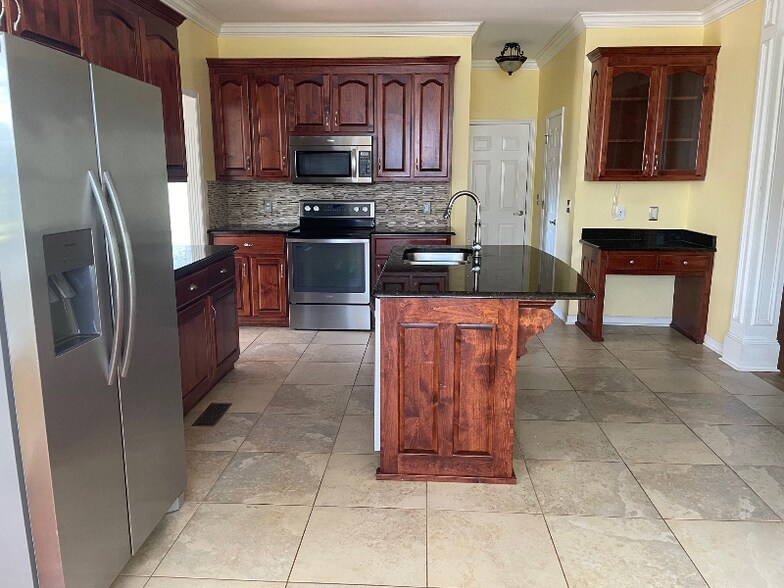 Building Photo - 973 Rip Steele Rd