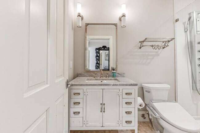 Building Photo - 690 Sutter St