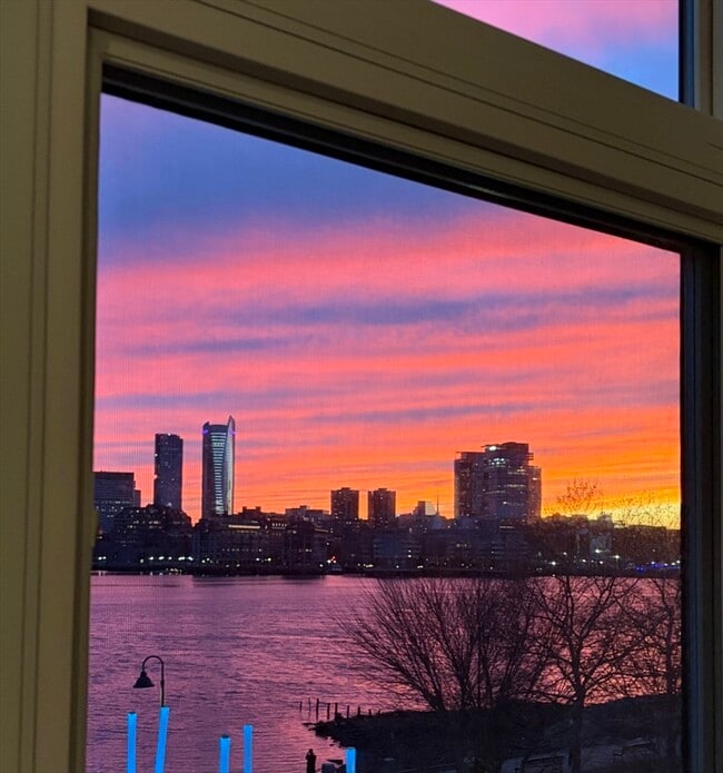 Building Photo - 1 Lisbon St