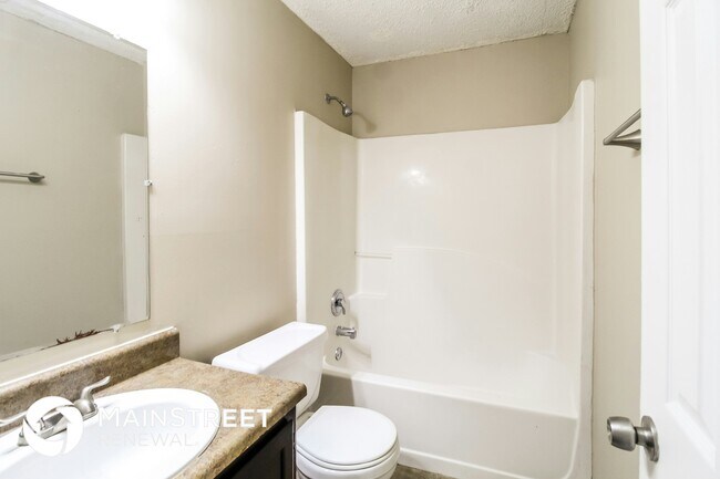 Building Photo - 1106 Briar Cove Ct