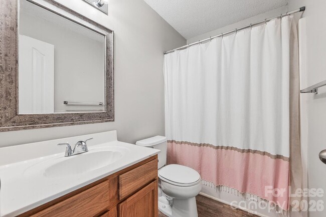 Building Photo - 145 English Hills Dr