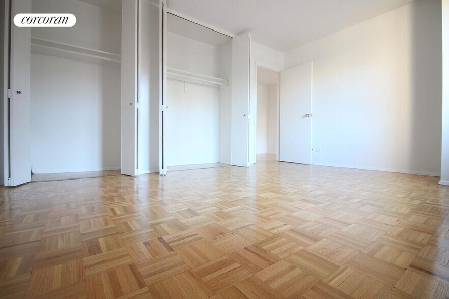 Building Photo - 175 W 90th St