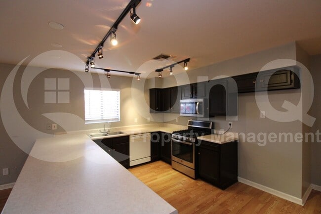 Primary Photo - 8845 N 4th St