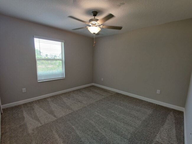 Building Photo - 23270 Willow Glen Way