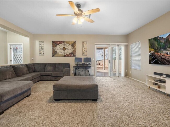 Building Photo - Double the splash- Private Gated Pool & Amenities-The best of both worlds!