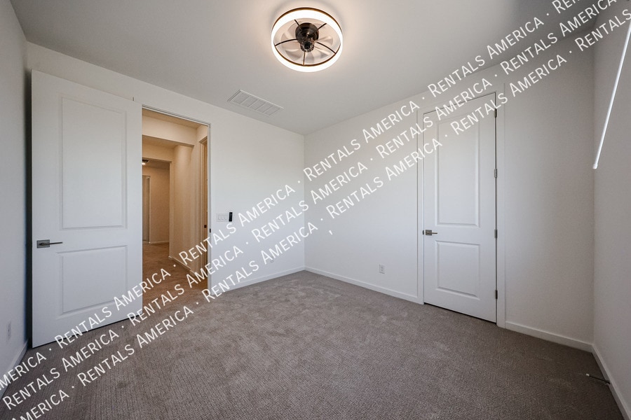 Building Photo - 2484 W Rowel Rd
