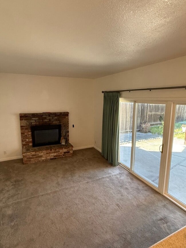 Building Photo - 7389 Newcastle Ln