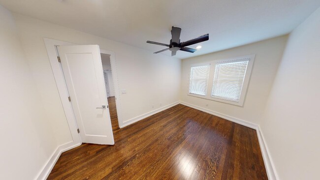 Interior Photo - z-051524-Roanoke Apartments