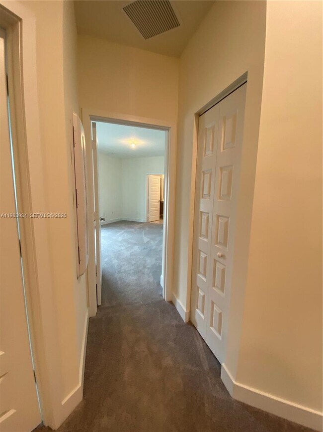 Building Photo - 8379 Central Park Blvd