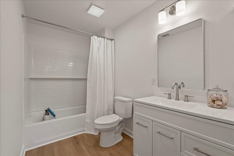 Building Photo - 14 Twin Lakes Rd