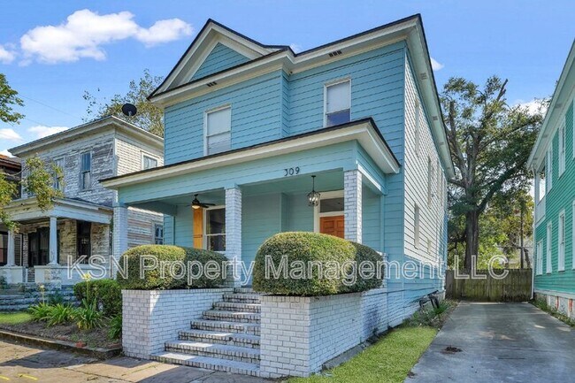 Building Photo - 309 W 33rd St