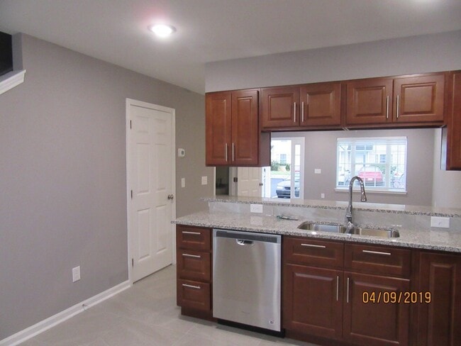 Building Photo - 4134 Horseshoe Rd N