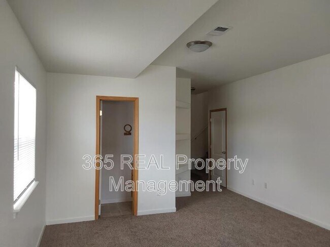 Building Photo - 3212 Barbera St