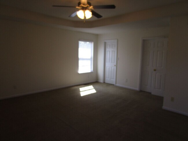 Building Photo - 5004-5006 Carrie Ridge Dr.