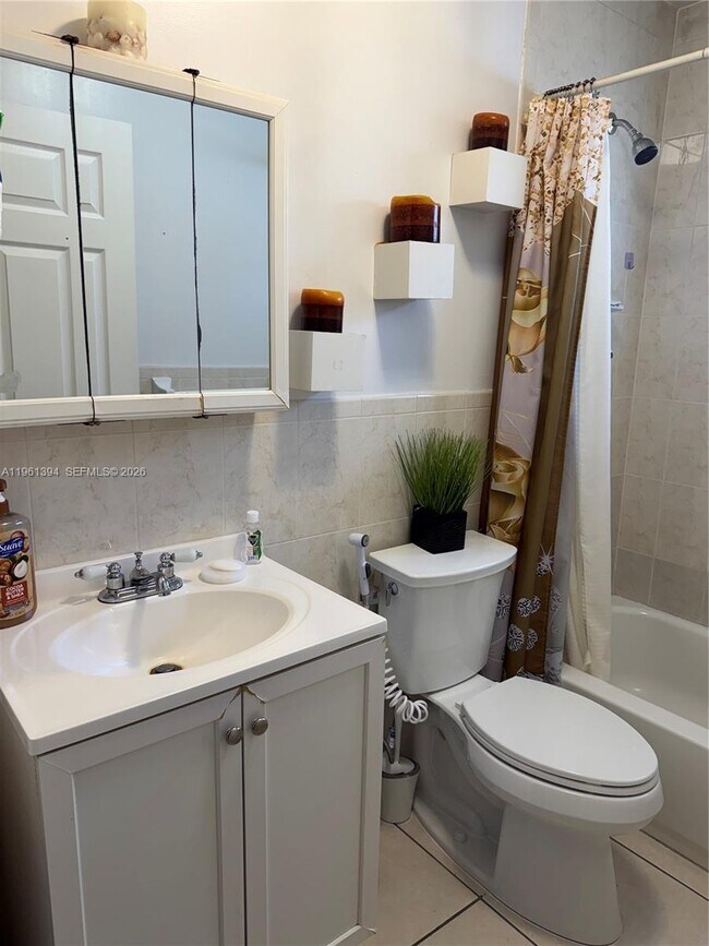 Building Photo - 4761 NW Flagler Terrace