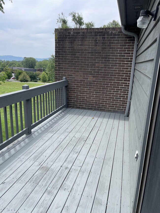 Building Photo - 159 Harvest Dr