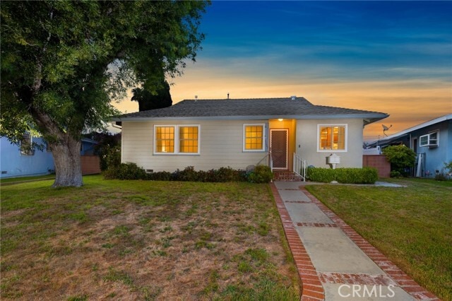 Building Photo - 15607 Fernview St