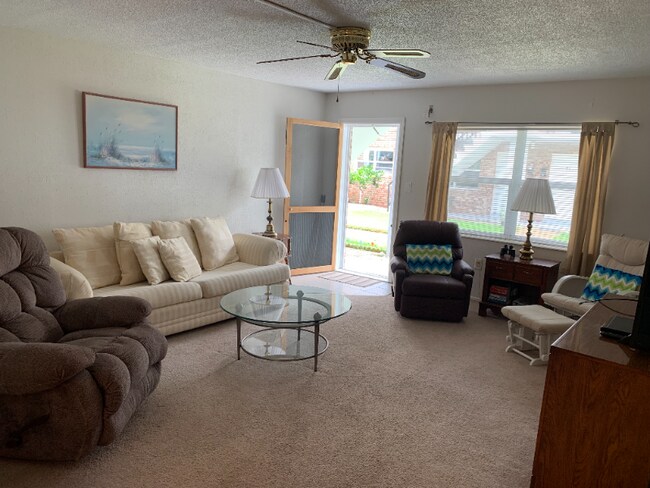 Building Photo - 190 E Olmstead Dr