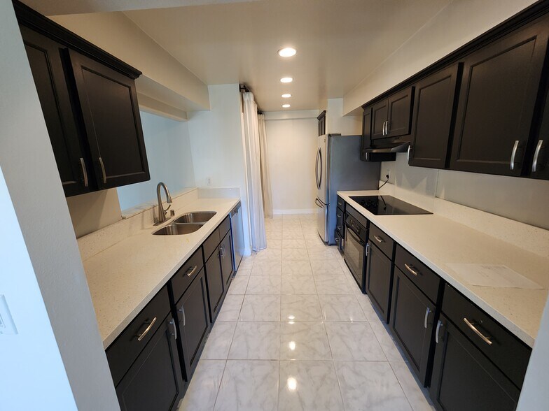 Building Photo - 4030 Mount Acadia Blvd