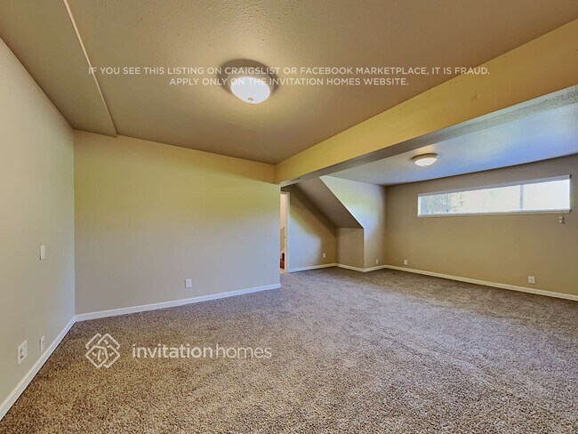 Building Photo - 35857 9th Ave SW