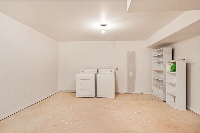 Building Photo - 2408 Ruffin Dr