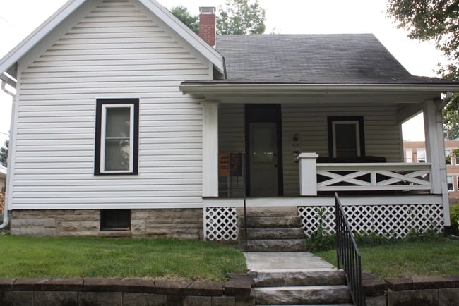 Building Photo - 515 S Woodlawn Ave