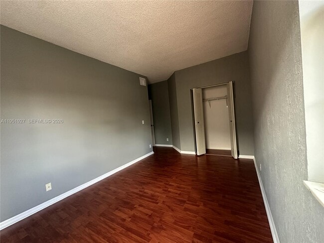 Building Photo - 1402 Veracruz Ln