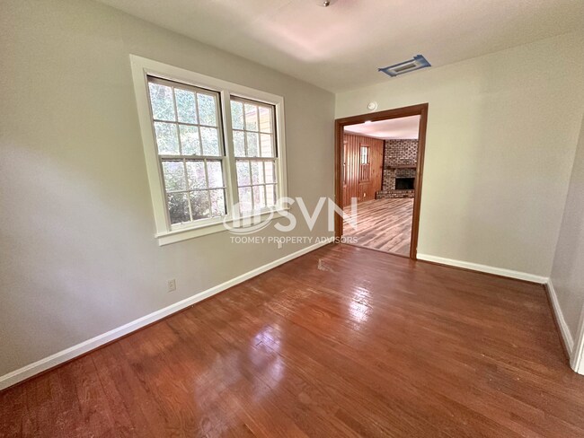 Building Photo - 4823 Auburn Dr N