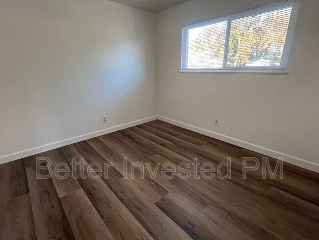 Building Photo - 752 Beaver St