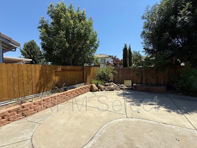 Building Photo - 9382 Mainline Dr