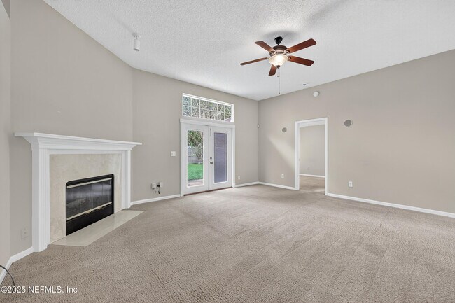 Building Photo - 12799 Glade Springs Dr S