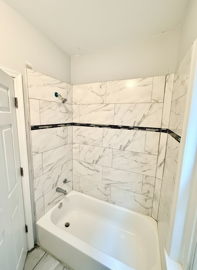 Building Photo - 6059 Kingsessing Ave