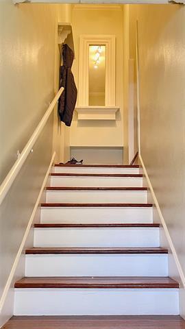 Building Photo - 5347 Lewis St