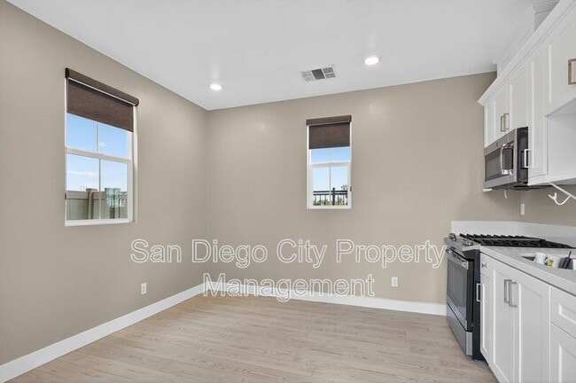 Building Photo - 1735 Artemisia Ct