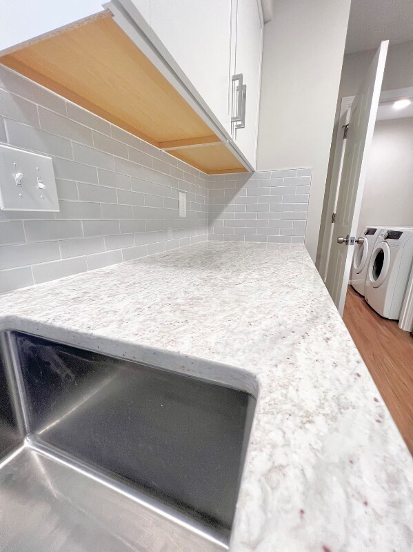 Building Photo - 2265 Hedgerow Road