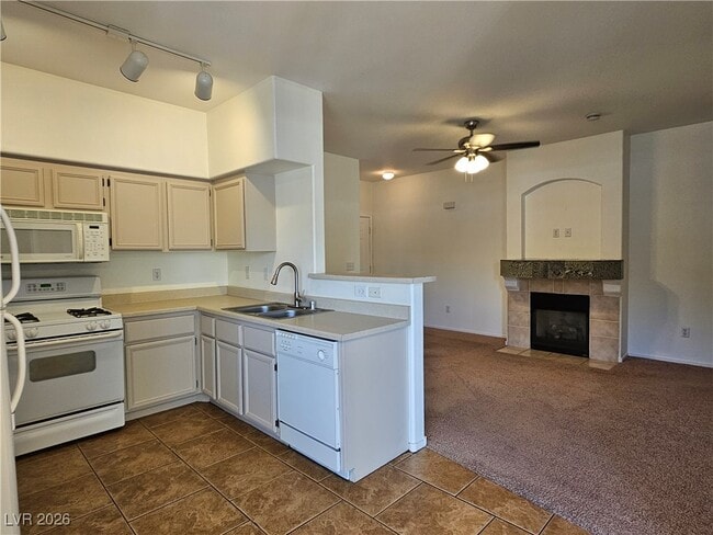 Building Photo - 9050 W Warm Springs Rd