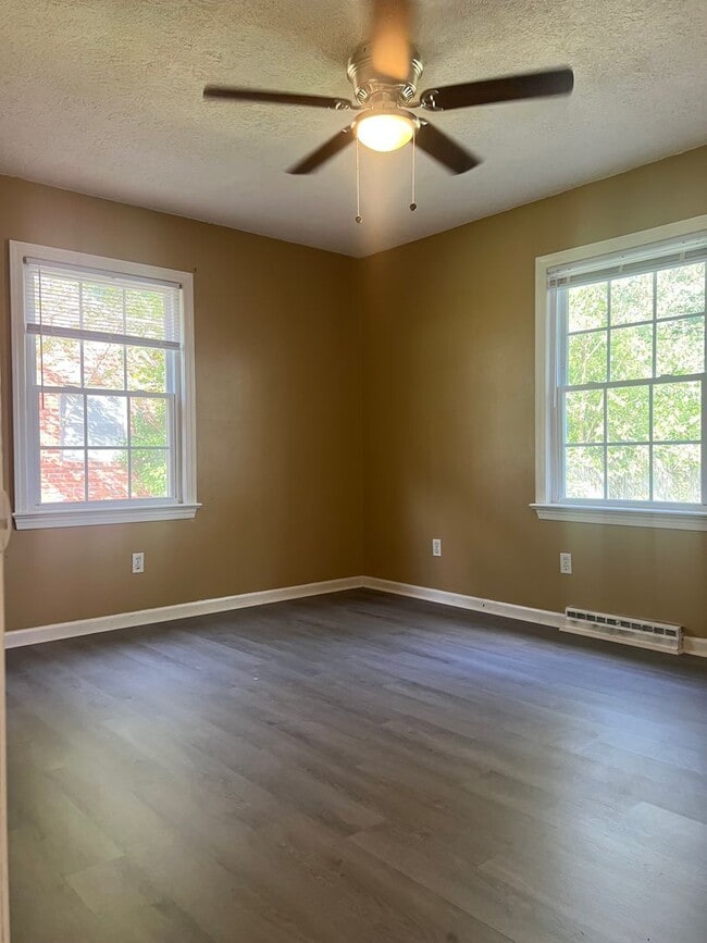 Building Photo - 848 Catalina Dr