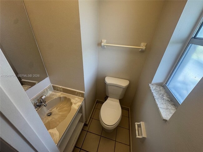 Building Photo - 7910 S Colony Cir
