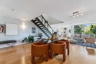 Building Photo - 1007 41st St