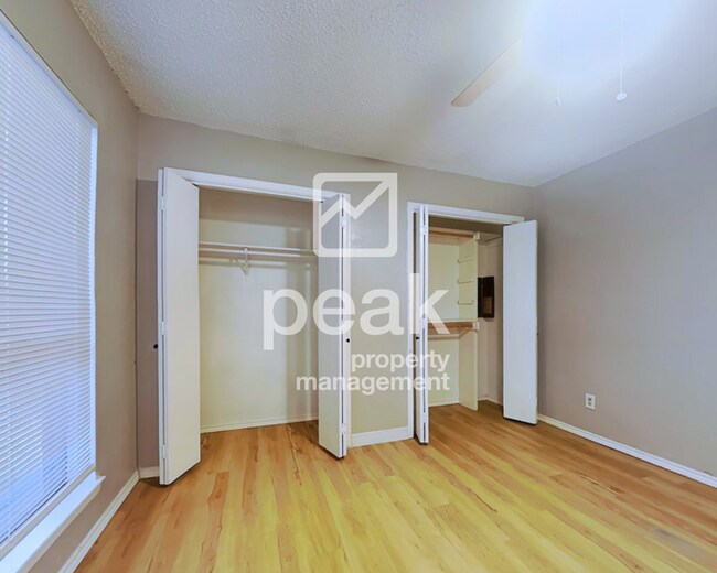 Building Photo - $1,475! 2/Bed1.5Bath duplex in Arlington! Apply by 9/8 for Labor Day Savings! See description!