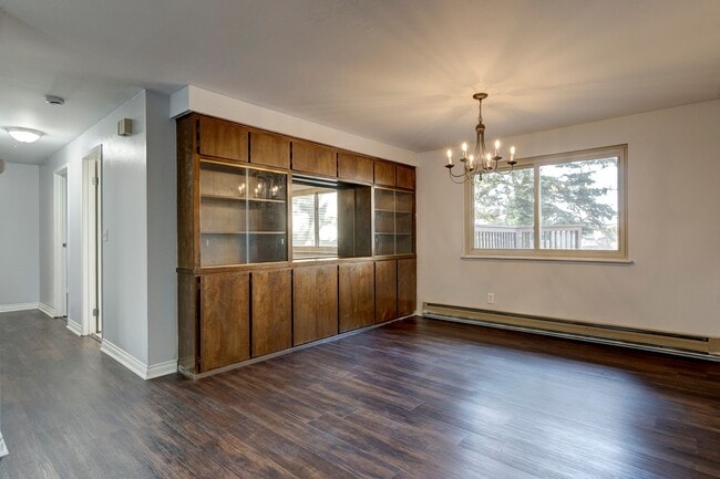 Building Photo - 3 Bed 3 Bath Home near West Beach
