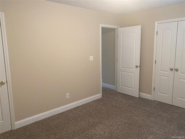 Building Photo - 1713 Honeysuckle Ridge
