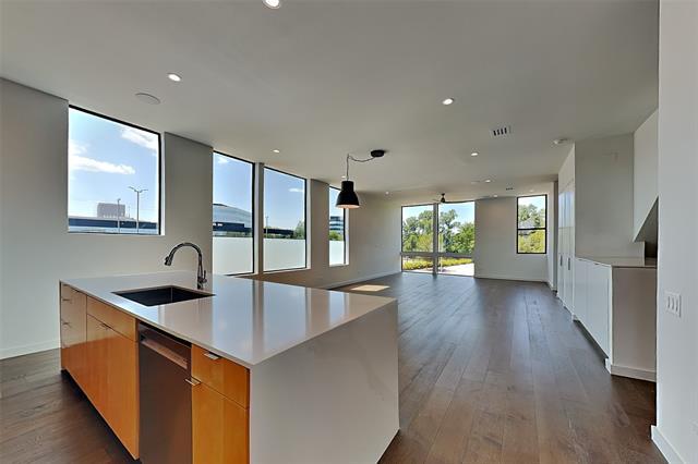 Building Photo - 103 Forest Star Dr